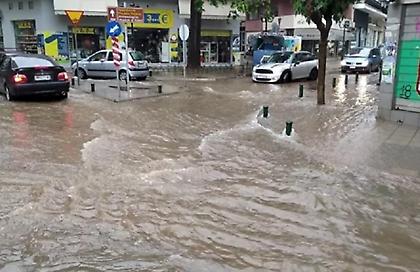 Πώς θα κινηθεί τις επόμενες ώρες η κακοκαιρία Daniel: Δείτε τους χάρτες