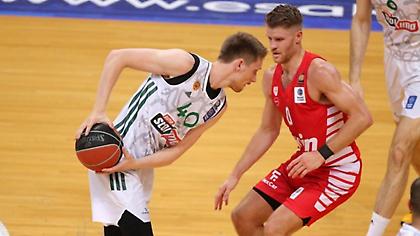 Η σύγκριση των ομάδων μπάσκετ Παναθηναϊκού και Ολυμπιακού