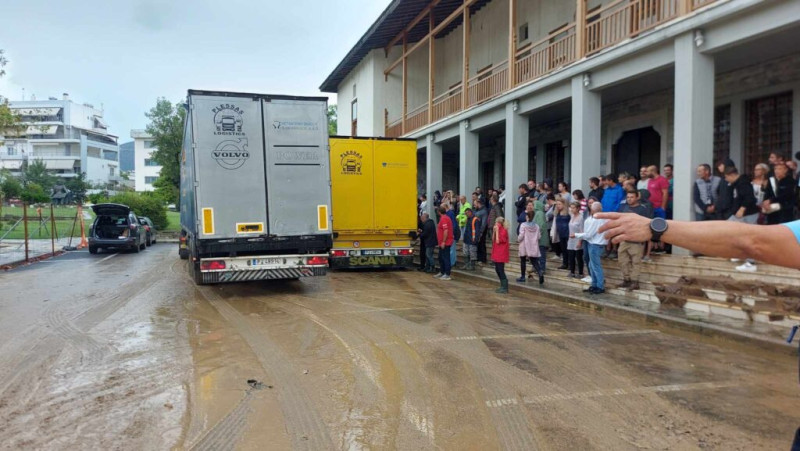 Βόλος: Ουρές για πόσιμο νερό