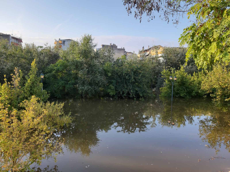 Καλύφθηκαν όλα στην εσωτερική κοίτη του Πηνειού στη Λάρισα