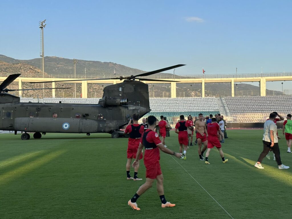 Βόλος: Γέμισαν ένα σινούκ με είδη πρώτης ανάγκης