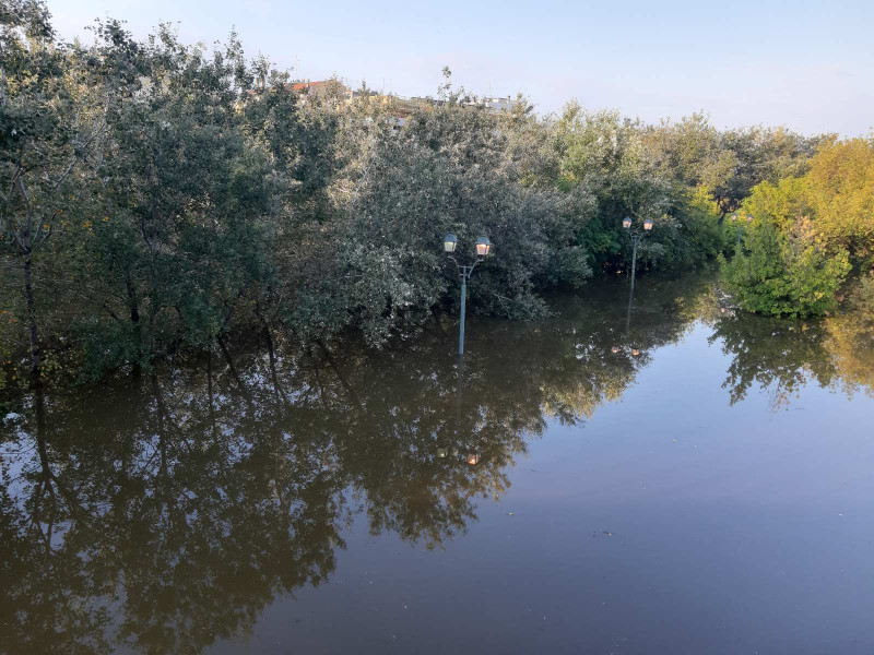Ανησυχία για το «φουσκωμένο» Πηνειό