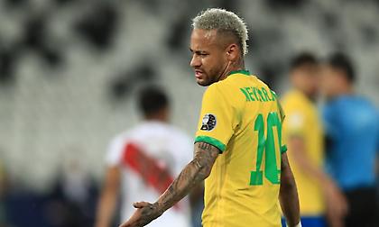 Θαυμαστής του Νεϊμάρ διέκοψε την προπόνηση της εθνικής Βραζιλίας για να βγάλει… σέλφι