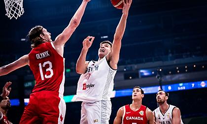 Δίδαξε μπάσκετ τον Καναδά και έκλεισε θέση στον τελικό η Σερβία!