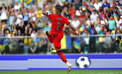 Iσοφάρισε την Ουκρανία με το παρθενικό γκολ του Γουόκερ με το εθνόσημο η Αγγλία!