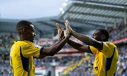 Ξέσπασε με πεντάρα στην Εσθονία και παρέμεινε στο παιχνίδι της πρόκρισης η Σουηδία