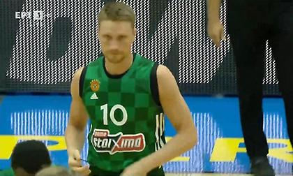 Μπήκε στο παρκέ με φανέλα Σλούκα ο Γκριγκόνις!