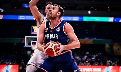 Ολυμπιακός σε Μιλουτίνοφ: «Η εμφάνισή σου ήταν εντυπωσιακή, μας έκανες περήφανους!»