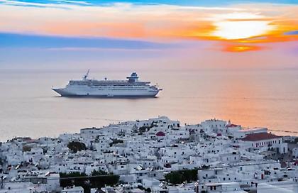Ταλαιπωρία για 719 επιβάτες: Στο λιμάνι της Μυκόνου επέστρεψε το «Superexpress»