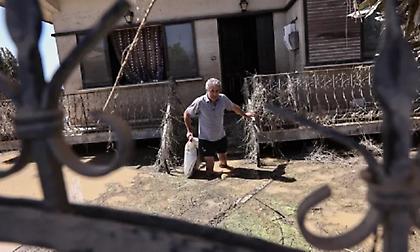 Εφιάλτης η επόμενη μέρα για τους πληγέντες από τη θεομηνία: Απόγνωση για τις καλλιέργειες
