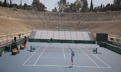 Μεταμορφώθηκε σε γήπεδο τένις το Καλλιμάρμαρο