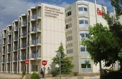 Πατέρας 20χρονης με αμυγδαλίτιδα: «Δεν ξέρω αν οι γιατροί έδωσαν την προσοχή που χρειαζόταν»