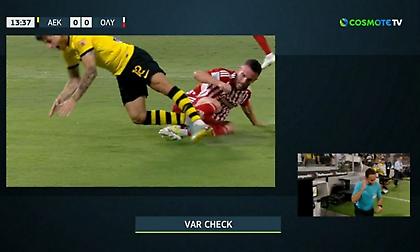 Το πέναλτι που έδωσε στην ΑΕΚ ο Αρτούρ Σοάρες και πήρε πίσω μετά από υπόδειξη του VAR!