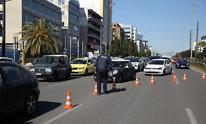 Εργασίες διαγράμμισης στις λεωφόρους Βουλιαγμένης και Ποσειδώνος