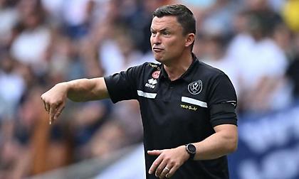 Έξω φρενών ο προπονητής της Σέφιλντ: «Άσχετοι οι διαιτητές, καταστρέφουν το άθλημα»!