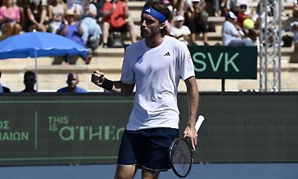 Ισοφάρισε τον Μόλτσαν στα σετ και φορτσάρει για την ανατροπή ο Τσιτσιπάς