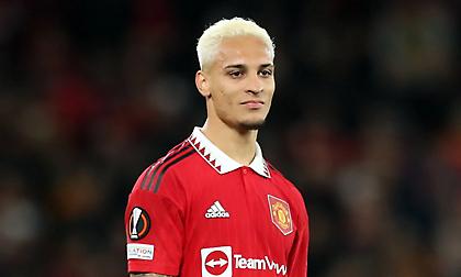 Απέσυρε τις καταγγελίες μία από τις τρεις γυναίκες που κατηγόρησαν τον Άντονι για βίαιη συμπεριφορά