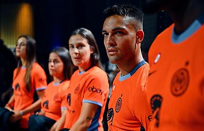 Τα... σπάει η τρίτη φανέλα της Ίντερ!