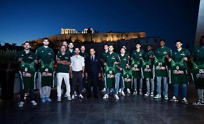 Πρωτότυπη και ΠανΑΘΗΝΑϊκή φανέλα! Ας είναι και γούρικη