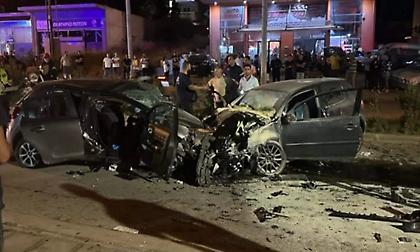 Τρομακτικό τροχαίο με έναν νεκρό και τρεις τραυματίες στο Μαρκόπουλο - Διαλύθηκαν τα δύο αυτοκίνητα!