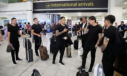 Έφτασε στην Αγγλία η ΑΕΚ - Ευχαριστίες της ΠΑΕ σε Γεραπετρίτη