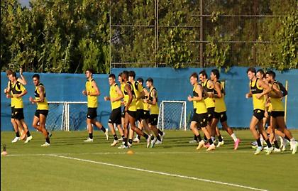 Άρης: Στη Γερμανία ο Ρουπ, άλλοι τέσσερις εκτός