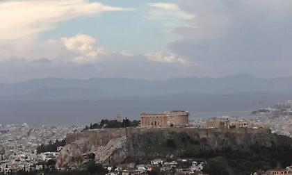 Καιρός: Αραιές νεφώσεις και θερμοκρασία στους 33 βαθμούς Κελσίου