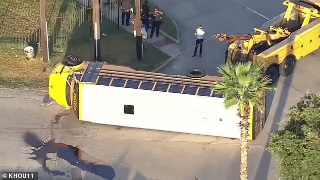 Χιούστον: Δώδεκα τραυματίες σε τροχαίο με σχολικό λεωφορείο