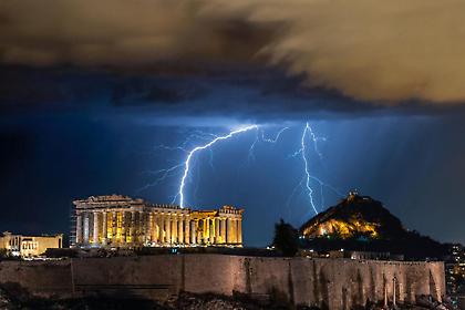 Καταιγίδες από Δευτέρα – Ερχεται έκτακτο δελτίο της ΕΜΥ