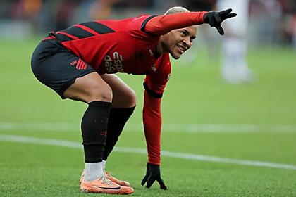 Ανησυχία στην Μπαρτσελόνα για τον Βίτορ Ρόκε