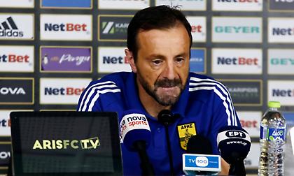 Μάντζιος: «Έχουμε βελτιωθεί αλλά απέχουμε από αυτό που θέλω»