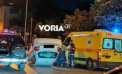 Αυτοκίνητο με δύο επιβάτες τούμπαρε στην Καλαμαριά - Δείτε φωτογραφίες