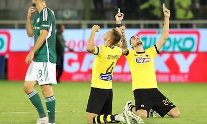 Η αποχώρηση λόγω του πανό και οι πανηγυρισμοί στα γκολ της νίκης: Η παρακάμερα της ΑΕΚ στη Λεωφόρο