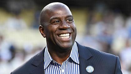 Μάτζικ Τζόνσον: «Φαβορί στην Ανατολή οι Μπακς με Γιάννη και Λίλαρντ»