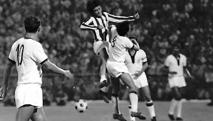 «Έμπαινε Γιούτσο»: Το έπος του Ολυμπιακού κόντρα στην Κάλιαρι με σφραγίδα, Λάκη Πετρόπουλου