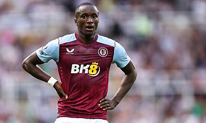 Παράπονα για… βαριά φανέλα από τους παίκτες της Άστον Βίλα