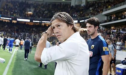 Αλμέιδα: «Μας βγαίνει η κούραση, πιέσαμε στο πρώτο ημίχρονο»