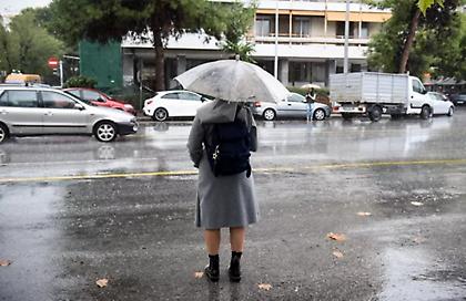 Καιρός: Άστατος με βροχές στα νότια και ανατολικά
