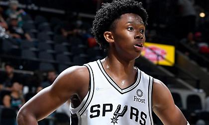 Τιμωρία τεσσάρων αγώνων από το NBA στον Τζος Πρίμο για «απρεπή συμπεριφορά»