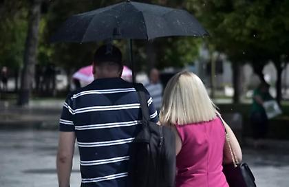 Καιρός: Αυξημένες νεφώσεις με πιθανότητα για τοπικούς όμβρους