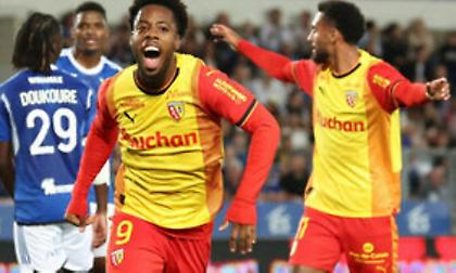 Εμφανίζεται η περυσινή Λανς…