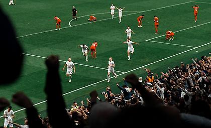 Πάλεψε με 9 παίκτες, αλλά λύγισε από την Τότεναμ με αυτογκόλ στο 96' η Λίβερπουλ!