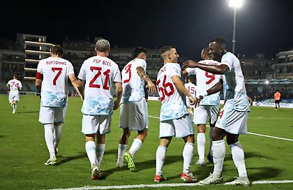 Διεύρυνε το αήττητο σερί του εκτός Αττικής ο Ολυμπιακός