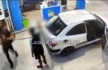 Λαμία: Νεαροί λήστεψαν με «καρατιές» πρατηριούχο επειδή αρνήθηκε να τους βάλει δωρεάν καύσιμα!