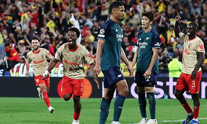 «Σκότωσε» την Άρσεναλ και σκαρφάλωσε στην κορυφή η Λανς, μοιρασιά στο Αϊντχόφεν-Σεβίλλη!