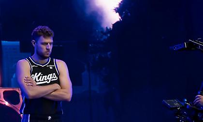Αποθεώνουν Βεζένκοφ οι συμπαίκτες του στους Κινγκς: «Από τους κορυφαίους σουτέρ στον κόσμο»