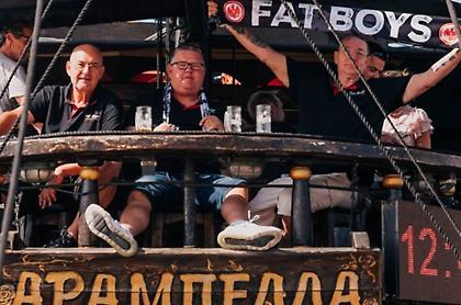 Φίλοι της Άιντραχτ έκαναν τη βόλτα τους με το καραβάκι του Θερμαϊκού στη Θεσσαλονίκη