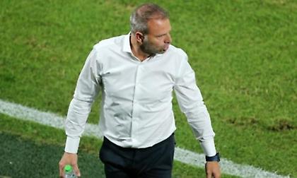 Στέιν: «Διαφορά απόδοσης στα δύο ημίχρονα»