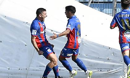 Γκαρσία σαν… κόμπρα, «χτύπησε» δις στα Γιάννενα μέσα σε ένα λεπτό και έστειλε τον Βόλο στους «16»!