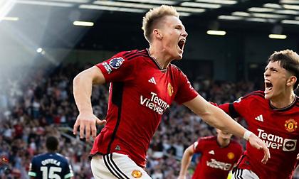 Από την κόλαση στον παράδεισο: Τα γκολ του ΜακΤόμινεϊ που έσωσαν τη Γιουνάιτεντ στις καθυστερήσεις!